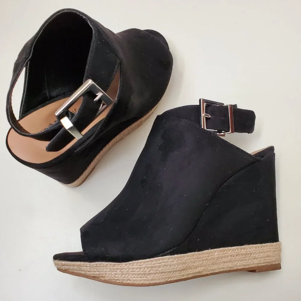 Black wedge espadrilles